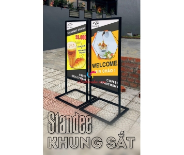 128+ Mẫu Standee chân sắt ngoài trời đẹp, giá rẻ – Bền nhất