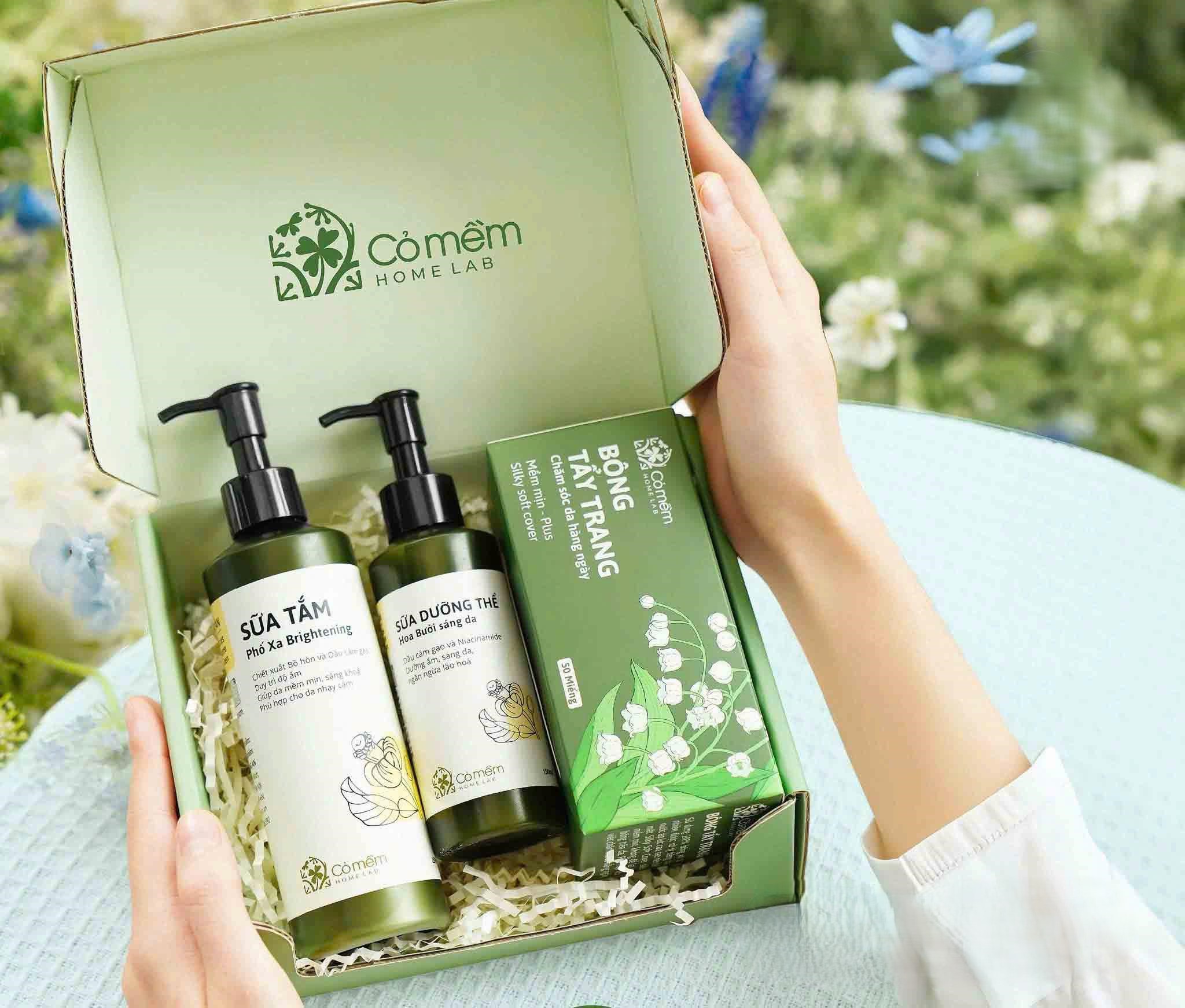 nen-chon-loai-bao-bi-hop-giay-nao-cho-my-pham-moi-ra-mat